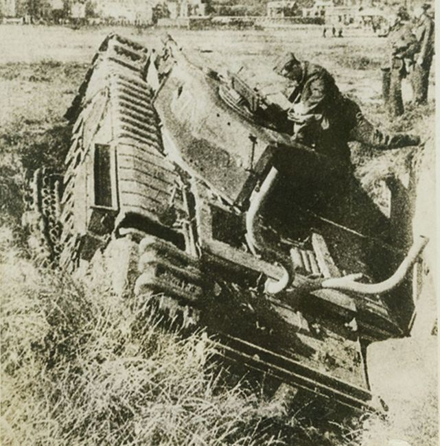 Tank Left at Dieppe Say Germans