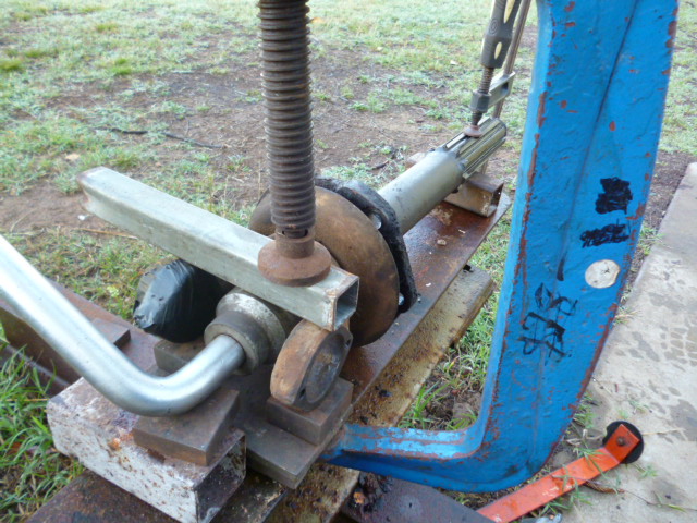 KW_pinion_nut_removal_1