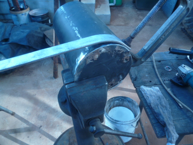 969_Fireextinguisher_bracket_manufacture_b_4_20191