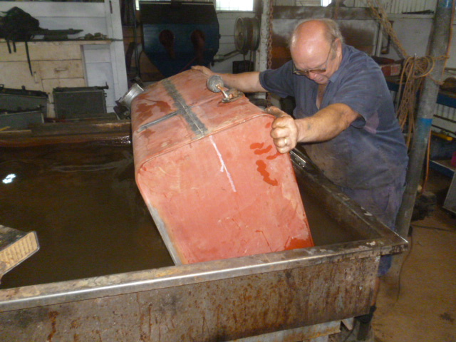969_Fuel_Tank_repairs_b_2_2017