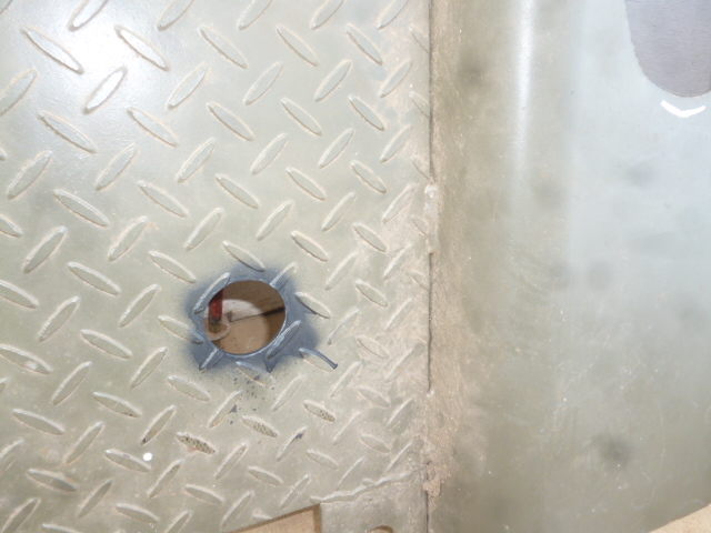 969_cabin_floor_fitting_e_6_2017