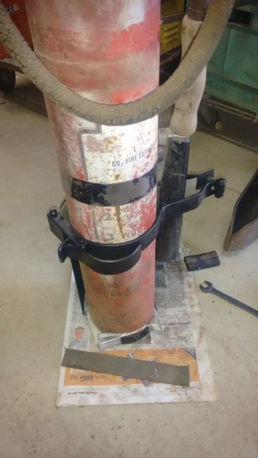 969_Fireextinguisher_bracket_manufacture_ab_4_2019