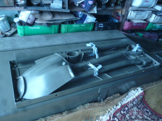 969_Rear_body_tool_box_handle_g_4_2019