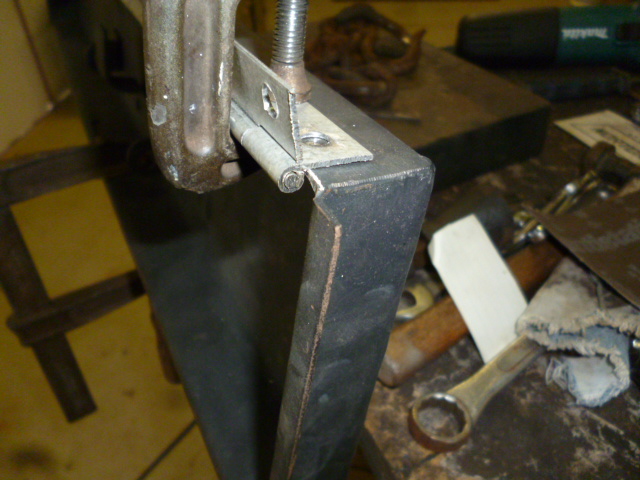 969_Wecker_Body_rear_tool_box_lid_repair_3