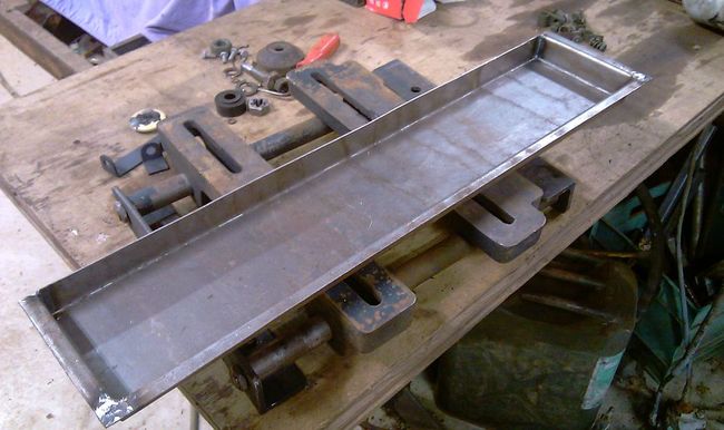 969_Rear_Toolbox_lid_repro_1