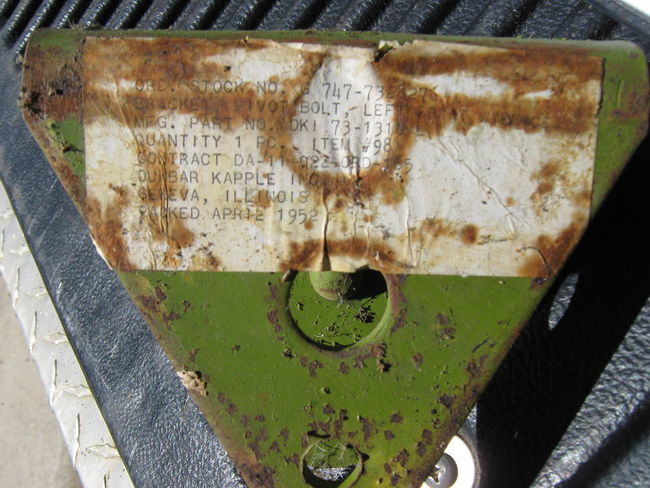 M100 Spring hanger bracket