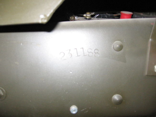 f1038279