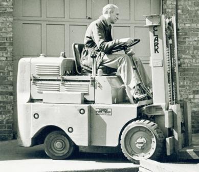 1939_utilitruc_clark_forklift_A