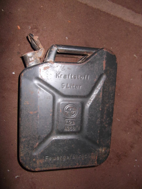 Jerrycan01