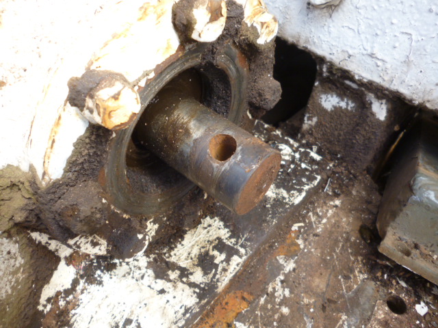 M1A1_Slew_dive_repair_4