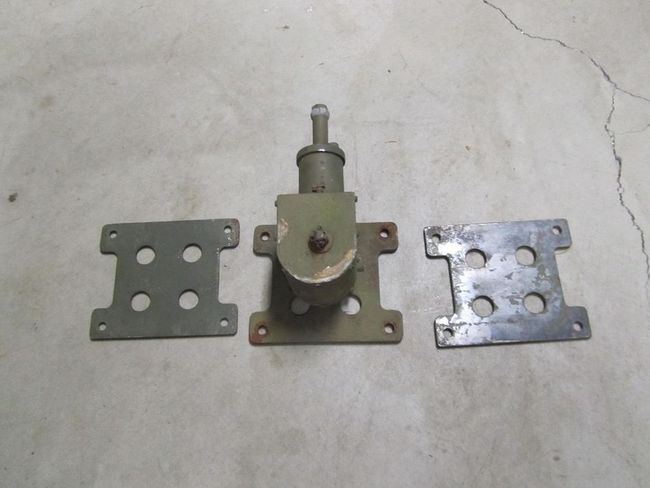Unknown Antenna Mount Components