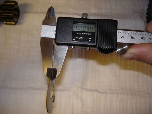 Front thrust washer (large bronze) thickness