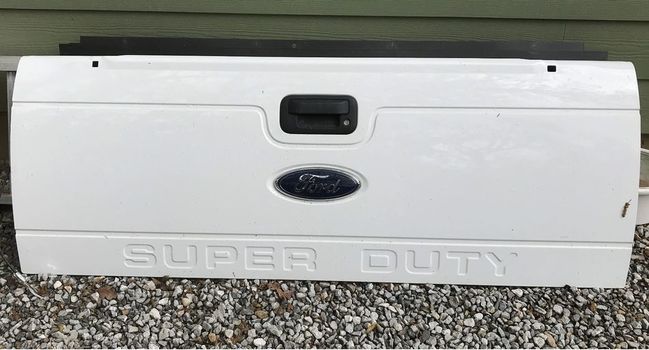 Ford_F-250_Tailgate_3