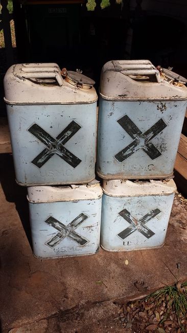 Water_Cans