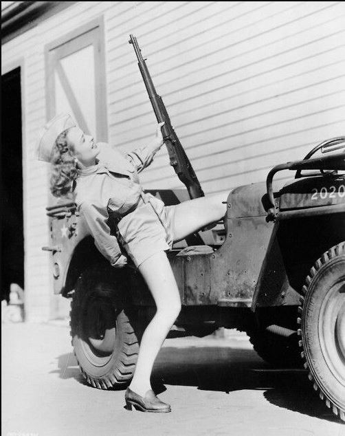 Donna_Reed_WWII_Jeep