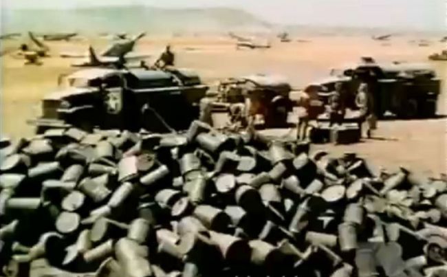 WWII_7_Gallon_Fuel_Cans_01