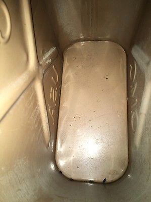 1943 gas can interior shot