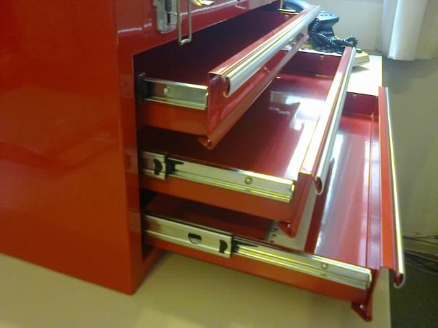 Portable 3 drawer tool box