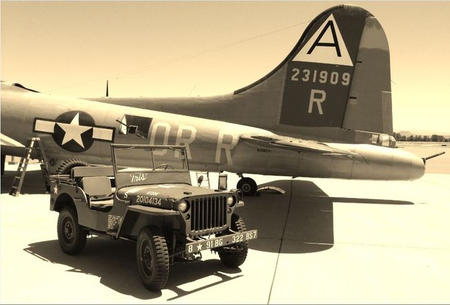 B-17_B-W_Tail_and_GPW