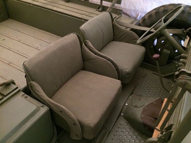 WC52_Seats_13