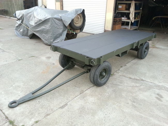 1957 F2A AERODROME TRAILER FRONT