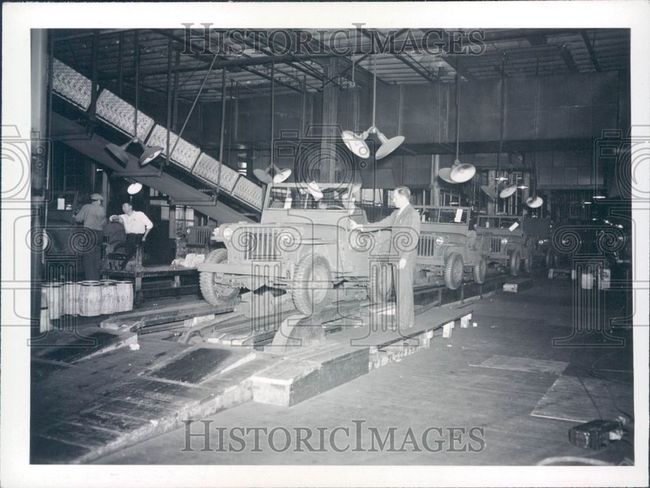 1942-willys-overland-factory
