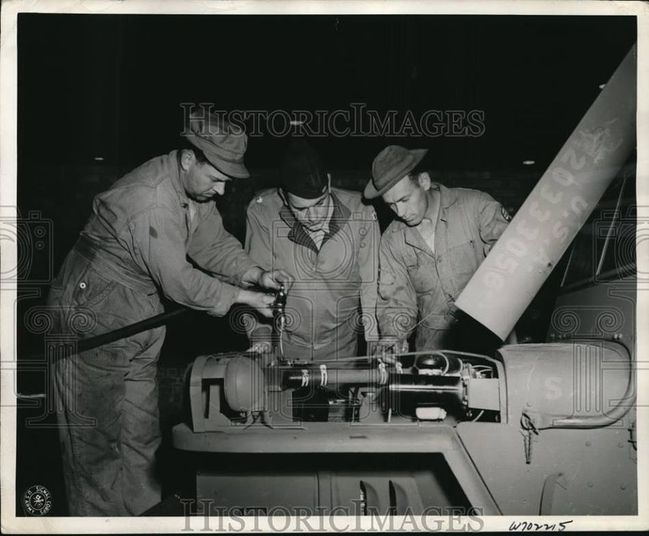 Assembly_line_10-1943_England