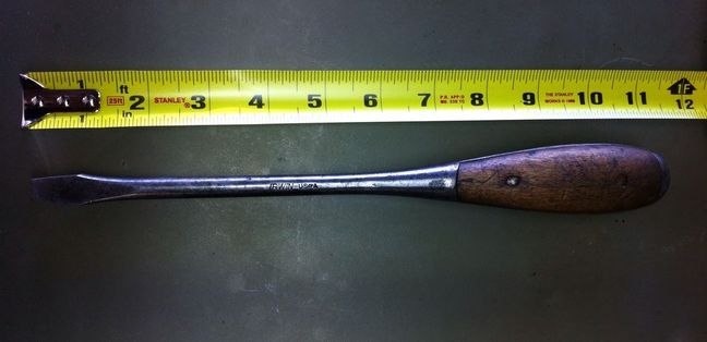 Irwin shank marked screwdriver
