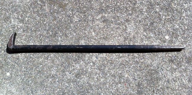 New unmarked rolling head pry bar