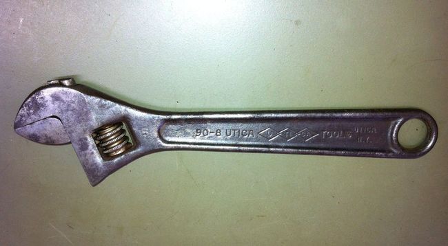 Utica 8&quot; adjustable open end wrench for the MVMTS