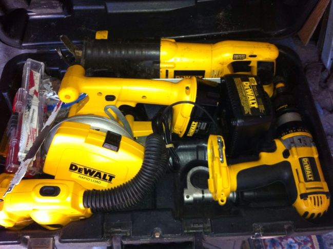 Cabin DeWalt combo