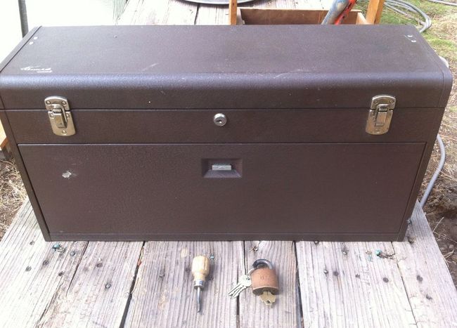 Kennedy machinist chest closed up