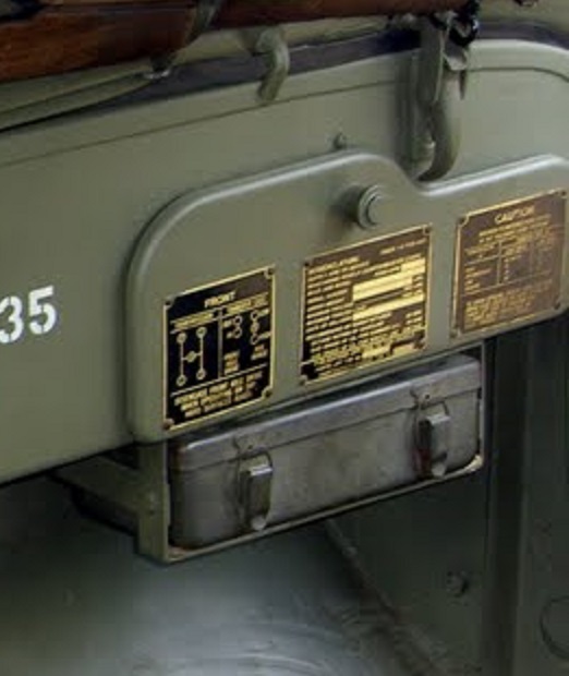 MB G503 First Aid Bracket Closeup