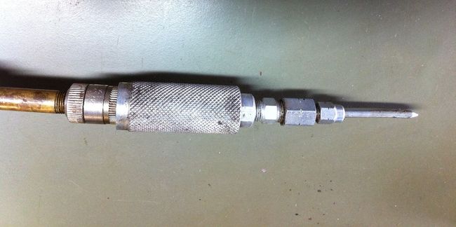 Adapter on the Alemite gun