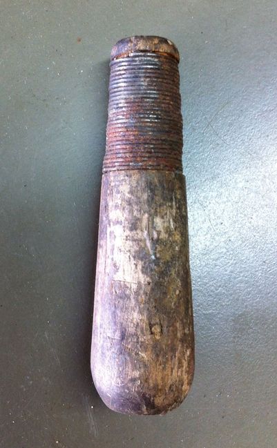 Old looking file handle