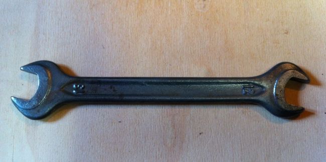 DIN wrench other side