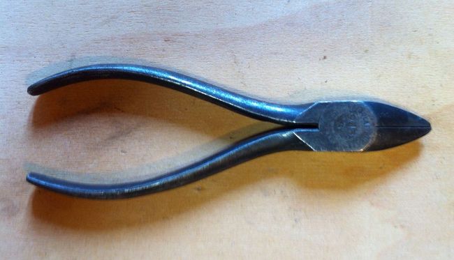 5&quot; Crescent diagonal pliers