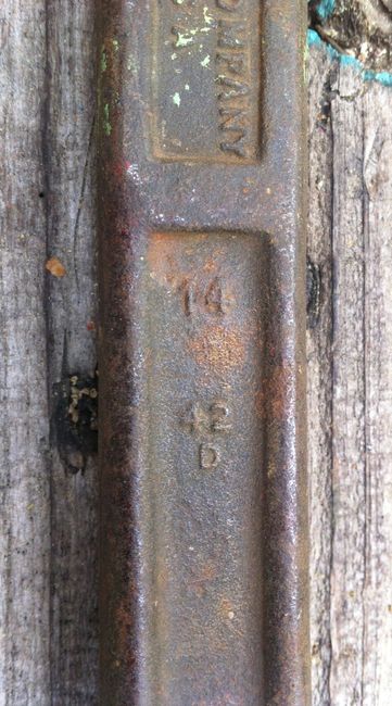 Walco 1942 14&quot; pipe wrench markings