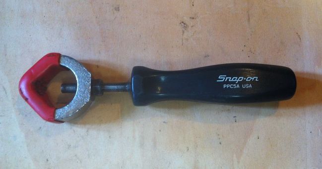 Snap-on chisel holder after de-rusting