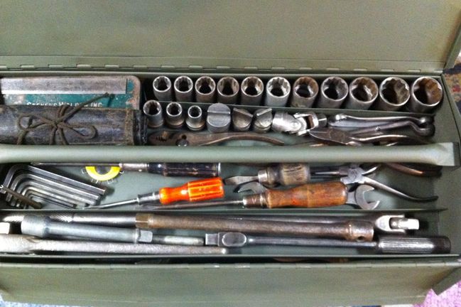 Tools back in the top tray