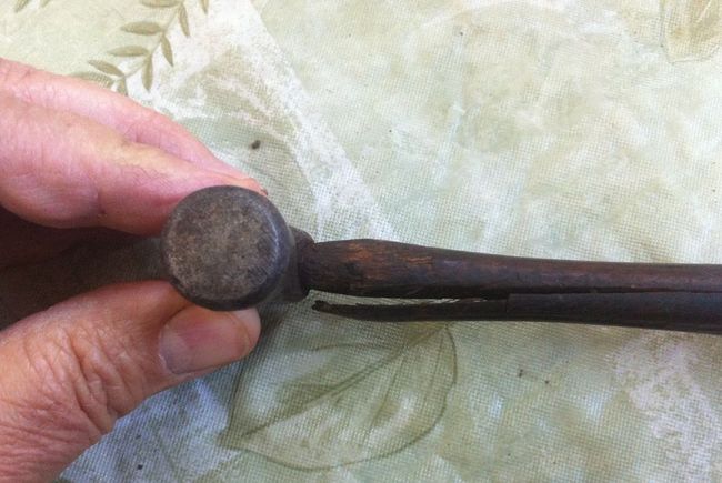 Split in old handle