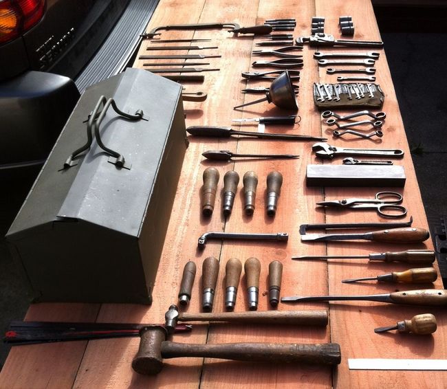 End view of toolset