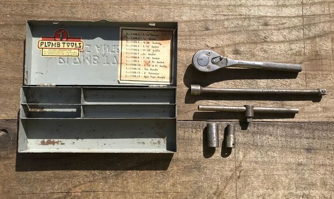 Plomb 1/4â€ drive Navy set