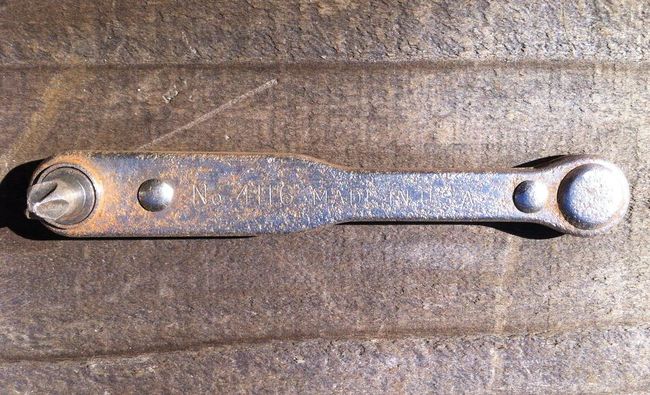 Craftsman offset ratcheting screwdriver