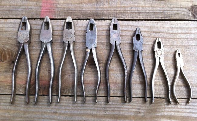 Lineman's pliers other side