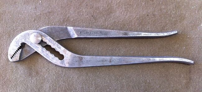 Vlchek water pump pliers