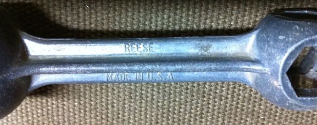 Dog bone wrench