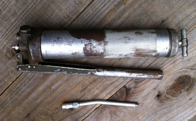 Alemite Jeep grease gun cleaned up