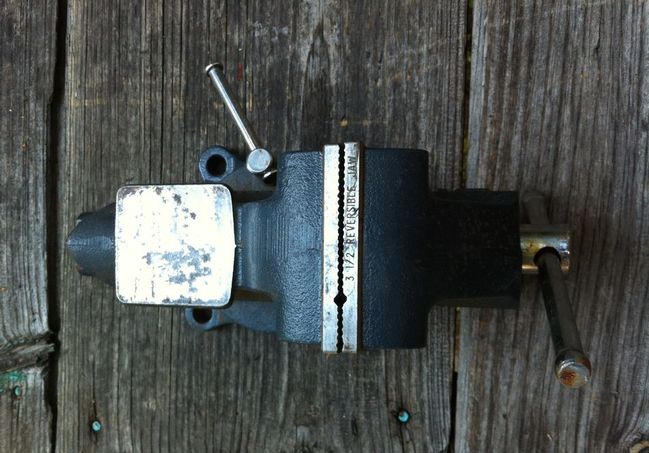 Craftsman 3-1/2&quot; vise top view