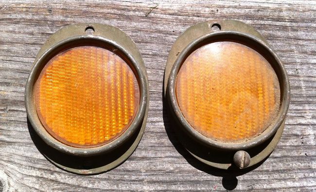 Amber reflectors